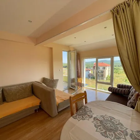 Апартаменты Laguna Sunset Appatments, Sea And Mountain View Приморско